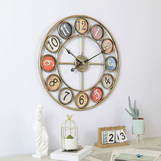 Retro Spectrum Wandklok – Vintage Industrieel Design in Metalen Frame