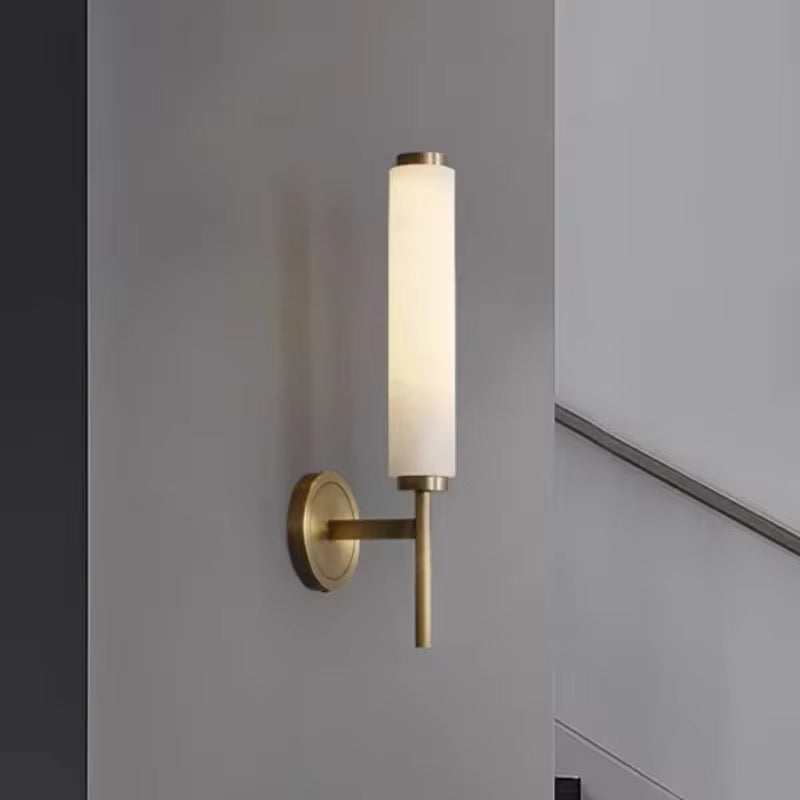 Luxor Wandlamp – Moderne Wandverlichting van Goud Messing met Opaline Glas | 47cm LED Sfeerverlichting voor Woonkamer, Hal of Slaapkamer