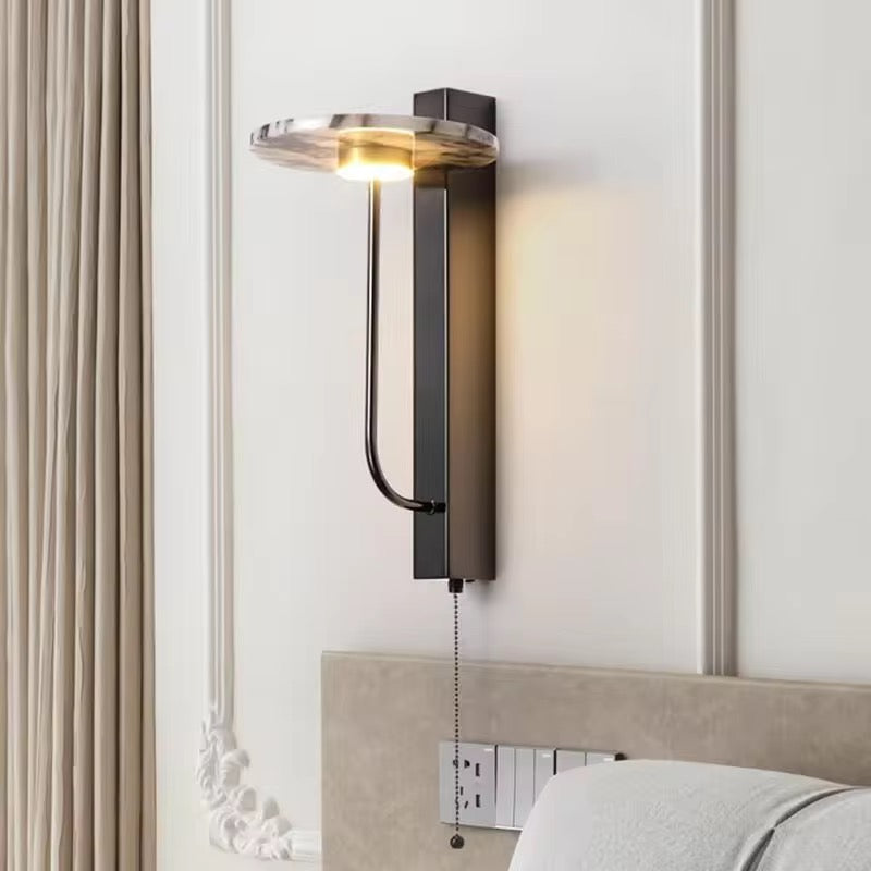 Luxe Moderne Wandlamp ‘Siena’ – Marmeren Sfeerverlichting met Trekkoord & Zwart Metalen Behuizing