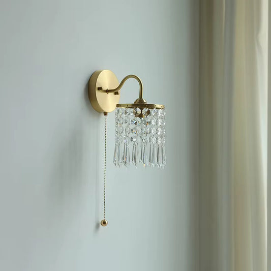 Lumineux Éclat Royale – Luxe Wandlamp met Gouden Armatuur en Kristallen Sluier