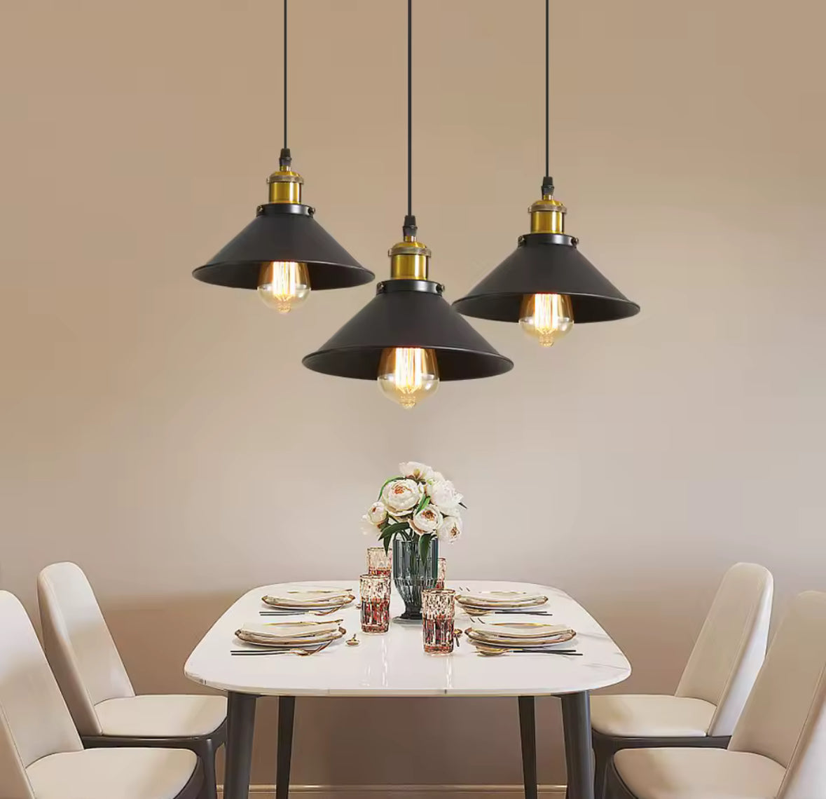 Aurum Triventi – Industriële Hanglamp Zwart & Goud (3-Lichts)