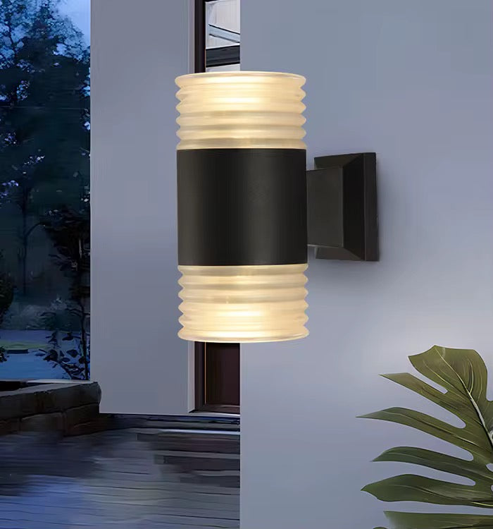 Aurum Lux – Moderne Waterdichte LED Wandlamp Buiten 21,5 cm | Zwart & Helder Glas