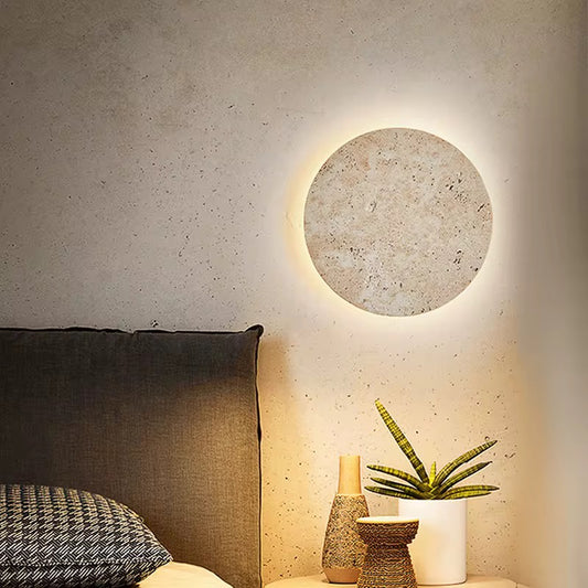 Luna Pietra – Ronde Wandlamp van Travertijnsteen (23 cm)
