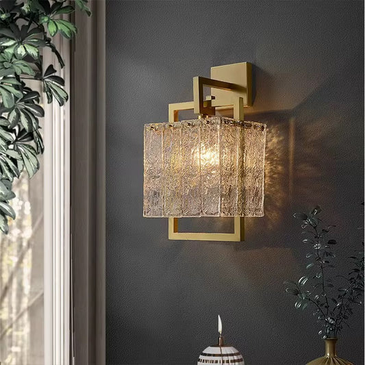 Glaciera – Luxe Wandlamp van Geribbeld Glas en Messing
