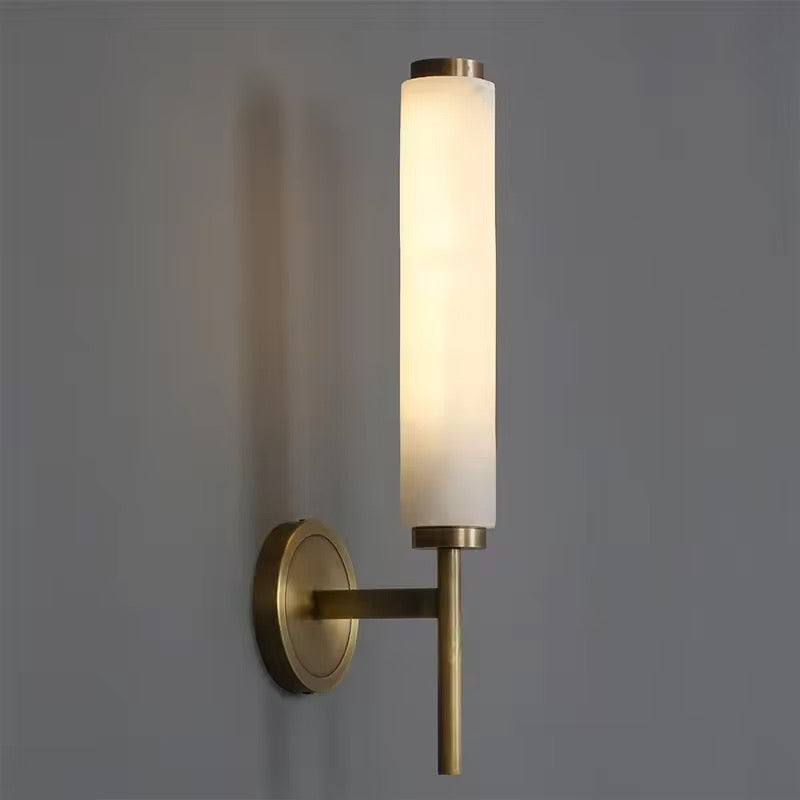Luxor Wandlamp – Moderne Wandverlichting van Goud Messing met Opaline Glas | 47cm LED Sfeerverlichting voor Woonkamer, Hal of Slaapkamer