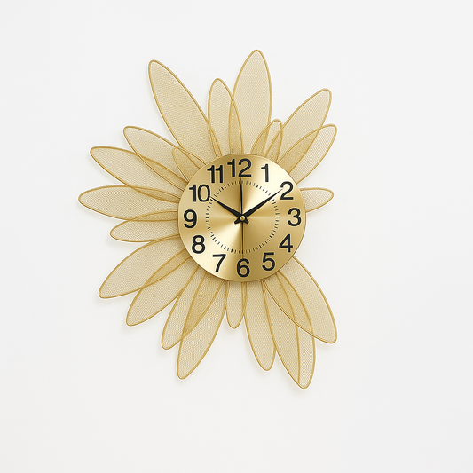 Florina Luxe Wandklok – Gouden Designklok met Bladmotief (55 x 46 cm)