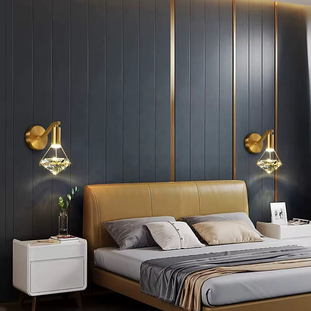 Diamond Luxe Wandlamp – Gouden Wandverlichting met Kristal | 24x22 cm | Hotel Chique Design