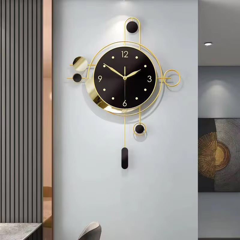 Orbis – Moderne wandklok met geometrisch design | Goud & zwart statement