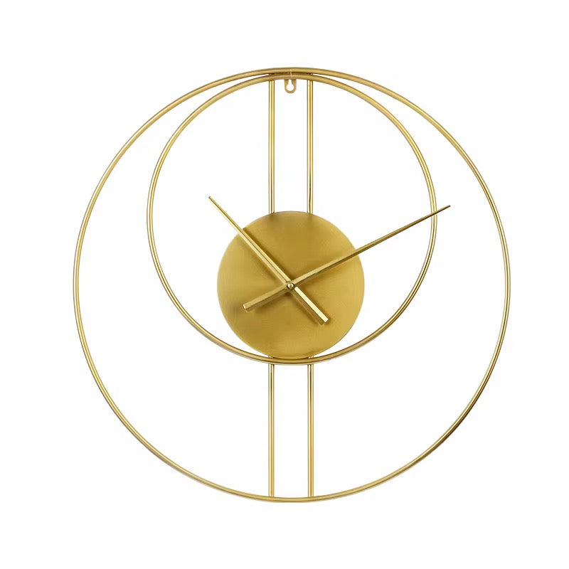 Aurora – Luxe wandklok met glasdecoratie en veerdesign | Modern & licht