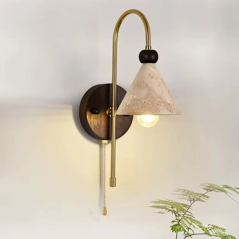 Wandlamp Terra Luxe – Betonlook & Walnootdesign met Messing Boog