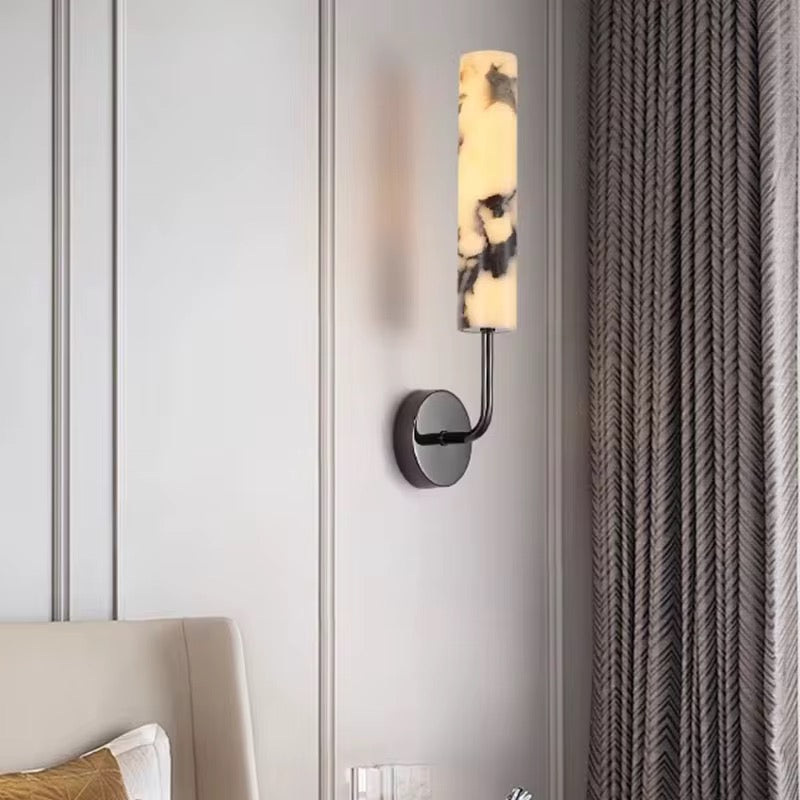 Aurum Linea – Luxe Wandlamp met Marmerlook en Mat Zwarte Bevestiging