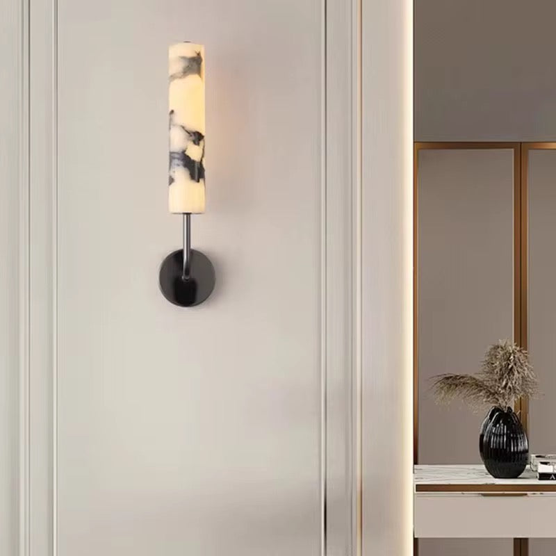 Aurum Linea – Luxe Wandlamp met Marmerlook en Mat Zwarte Bevestiging