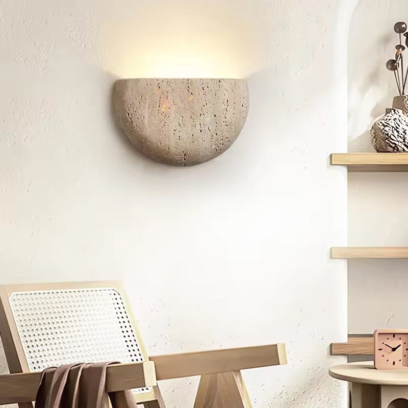 Travertino Luxe Wandlamp – Halfronde Natuurlijke Travertijn Sfeerverlichting voor Woonkamer, Gang of Hotel