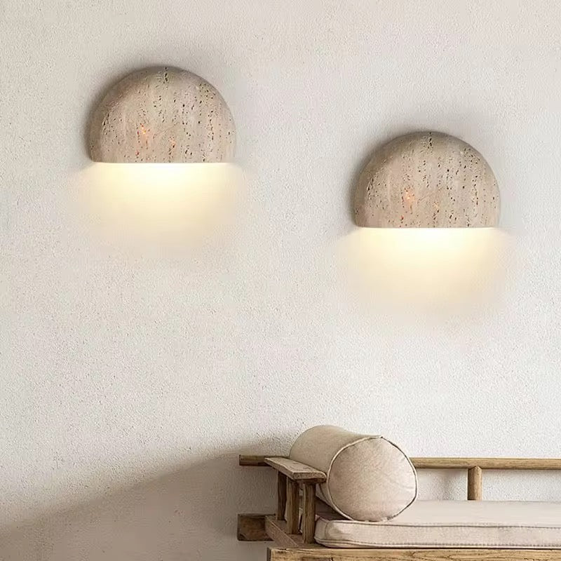 Travertino Luxe Wandlamp – Halfronde Natuurlijke Travertijn Sfeerverlichting voor Woonkamer, Gang of Hotel