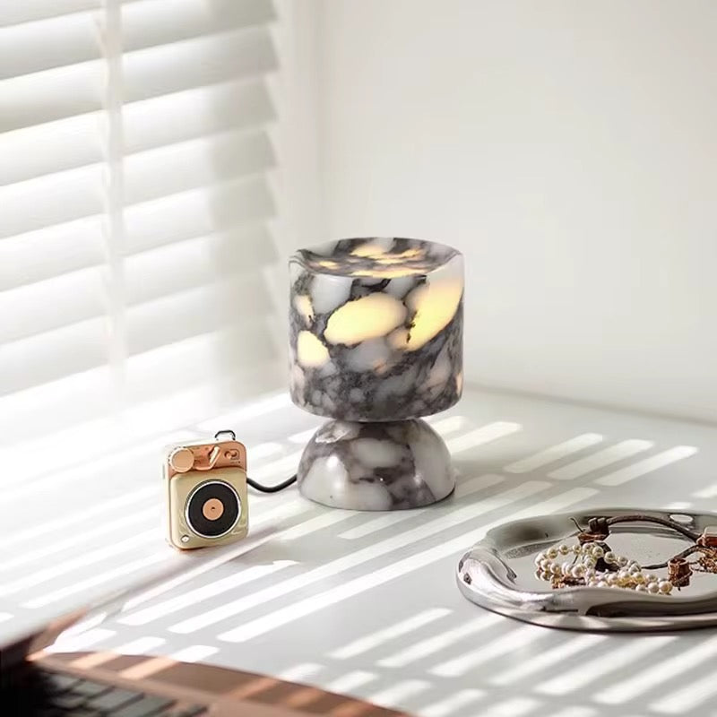 LumaSfera – Luxe Marmeren Tafellamp (LED, Ø11 cm)
