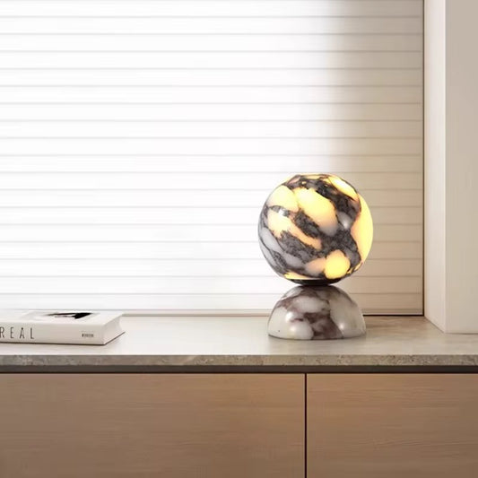 LumaGlobe – Sferische Marmeren Tafellamp (LED, Ø12 cm)
