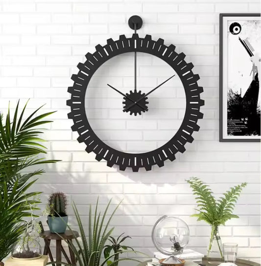 Kyros Black – Industriële Tandwiel Wandklok (Ø50 cm)