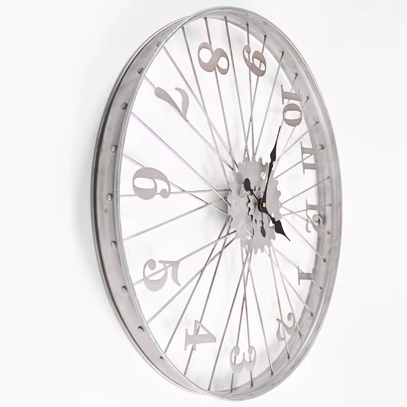 VeloChrono – Industriële Wandklok Fietswiel Metaal (Ø60 cm)