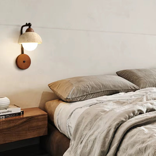 Valluna – Luxe Wandlamp van Travertijn en Hout met 180° Draaibare Kop